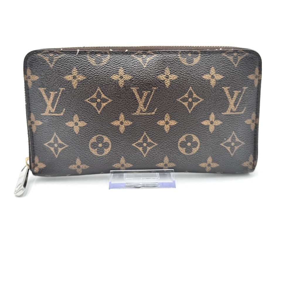 Full Inclusion Louis Vuitton Monogram Canvas Zippy Organizer Wallet. - Picture 2 of 15
